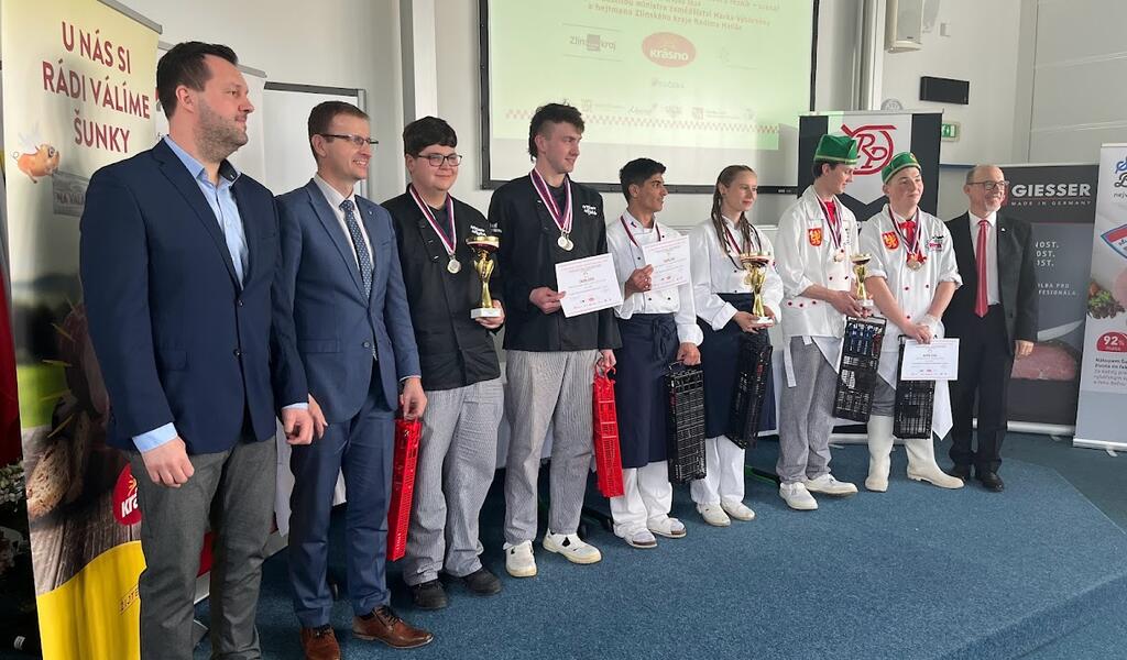 434074535_842124164611669_1741194807949428463_n