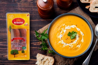 Dýňová polévka s Venkovskou klobásou Krásno
