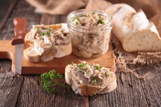 Rillettes s rozmarýnem